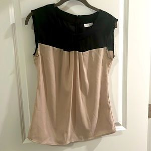 Sleeveless blouse